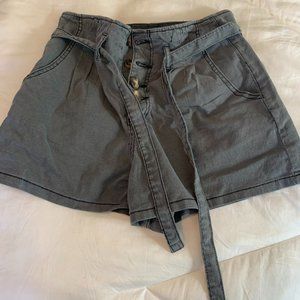 NWOT✨ Mustard Seed High-Waisted Button Shorts